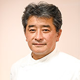 髙良康之氏